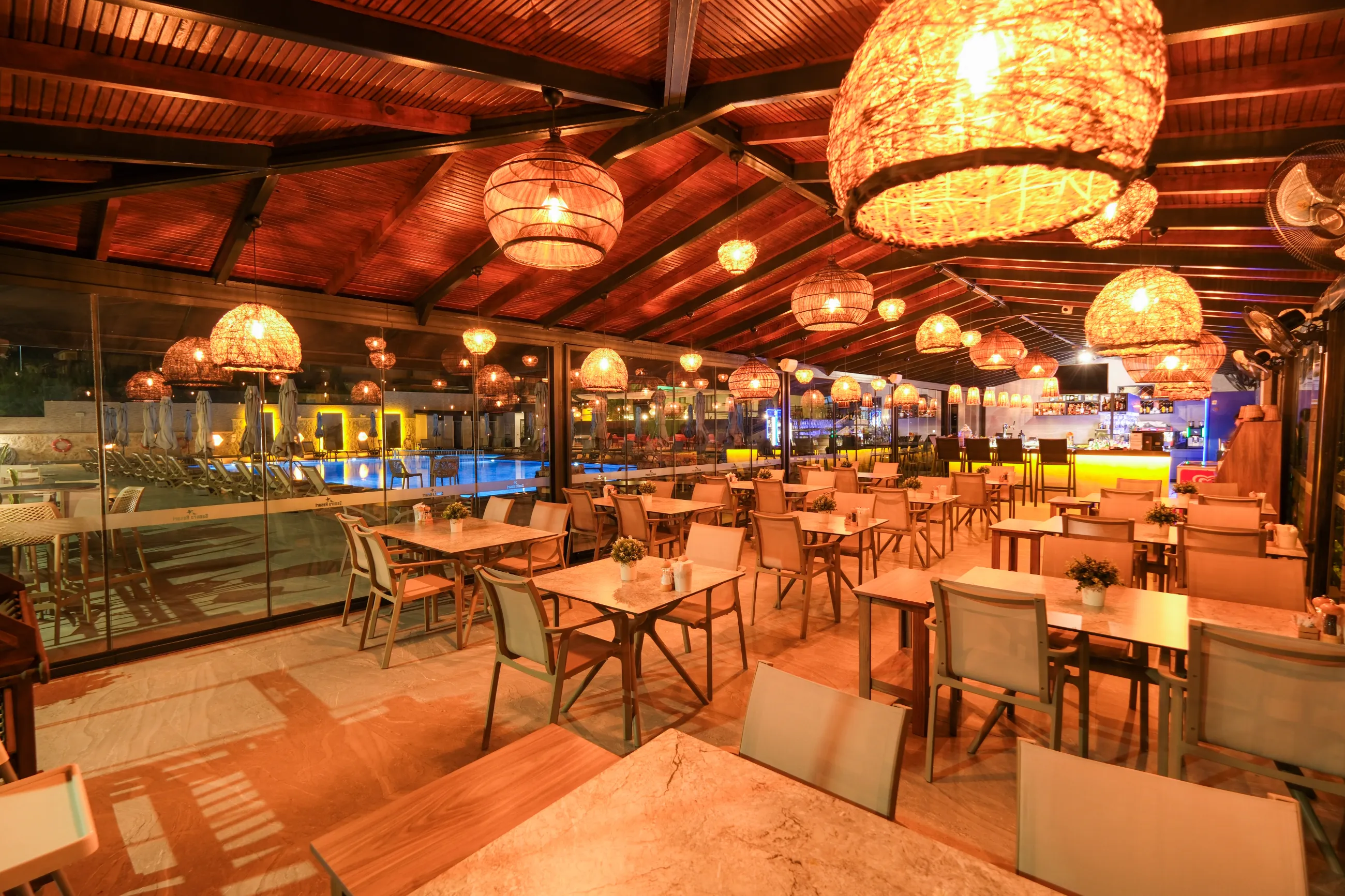 Restaurant & Bar Gallery
