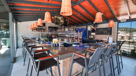 Restaurant &amp; Bar Gallery